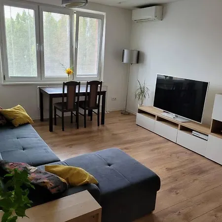 Apartmán Cozy & Quiet In Wider Center Bratislava