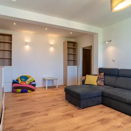 Apartment Cozy & Quiet In Wider Center