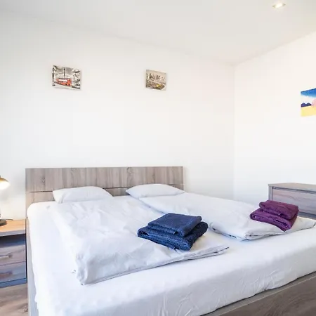 Cozy And Quiet In Wider Center Daire *